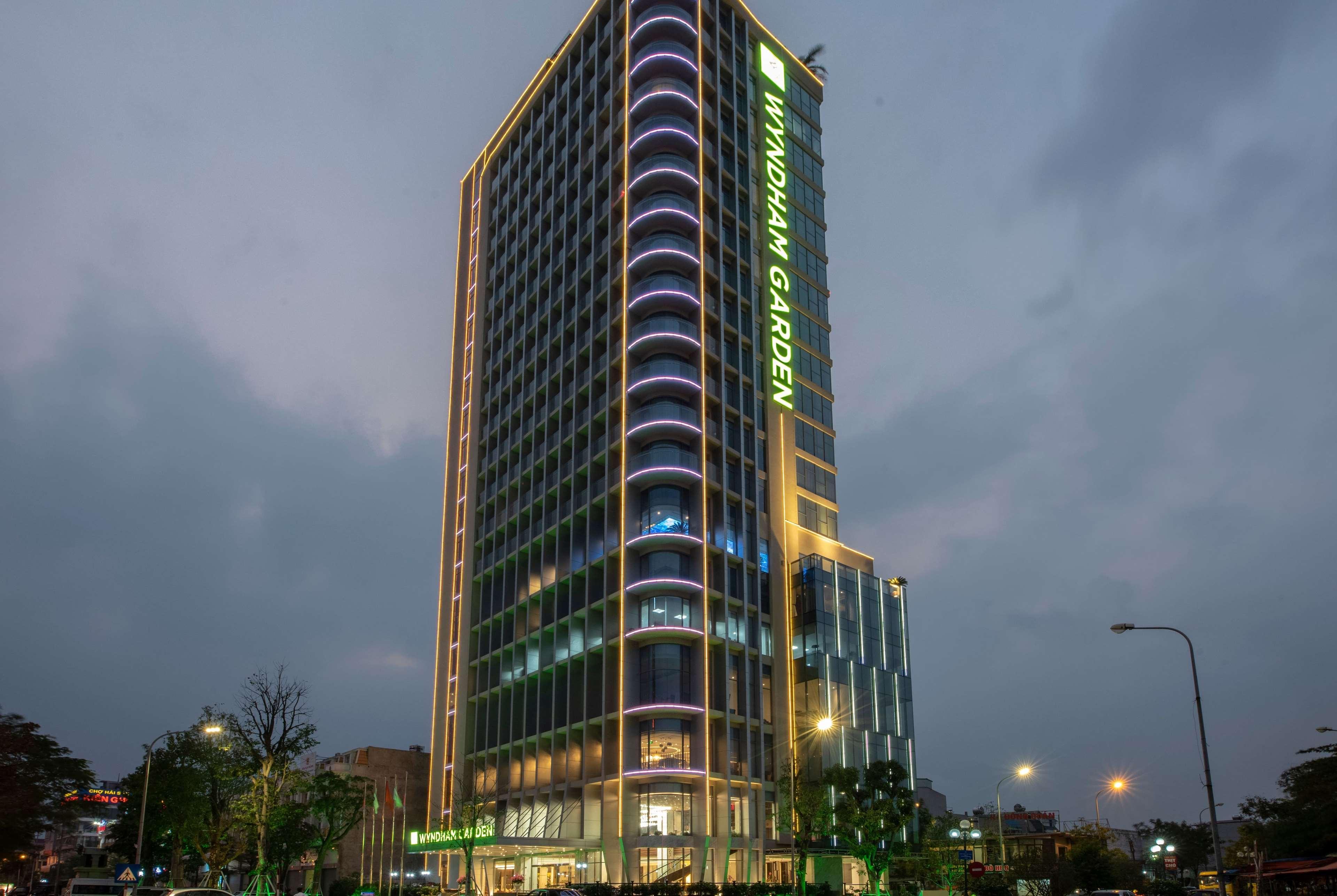 Wyndham Garden Hanoi Buitenkant foto