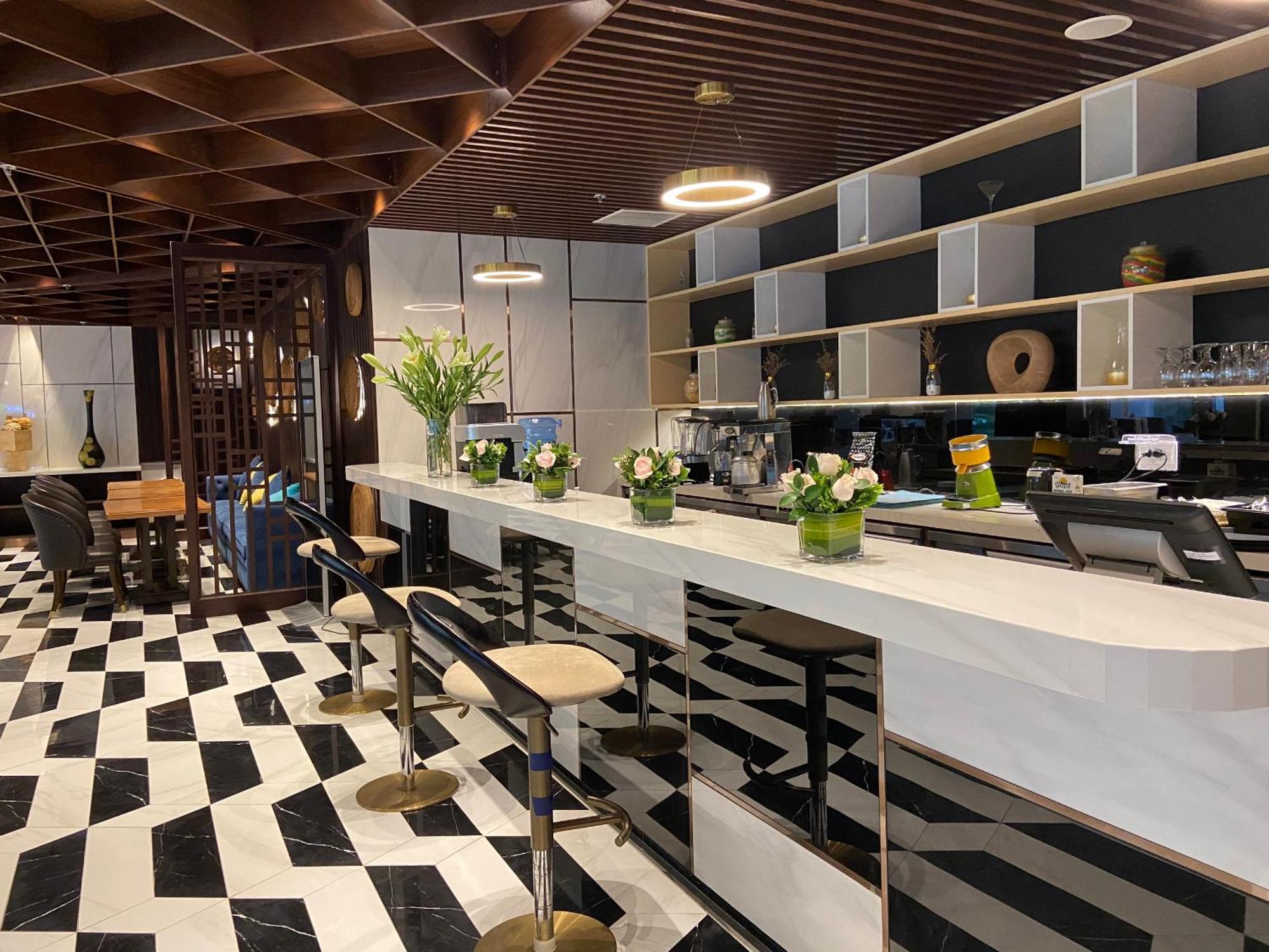 Wyndham Garden Hanoi Buitenkant foto