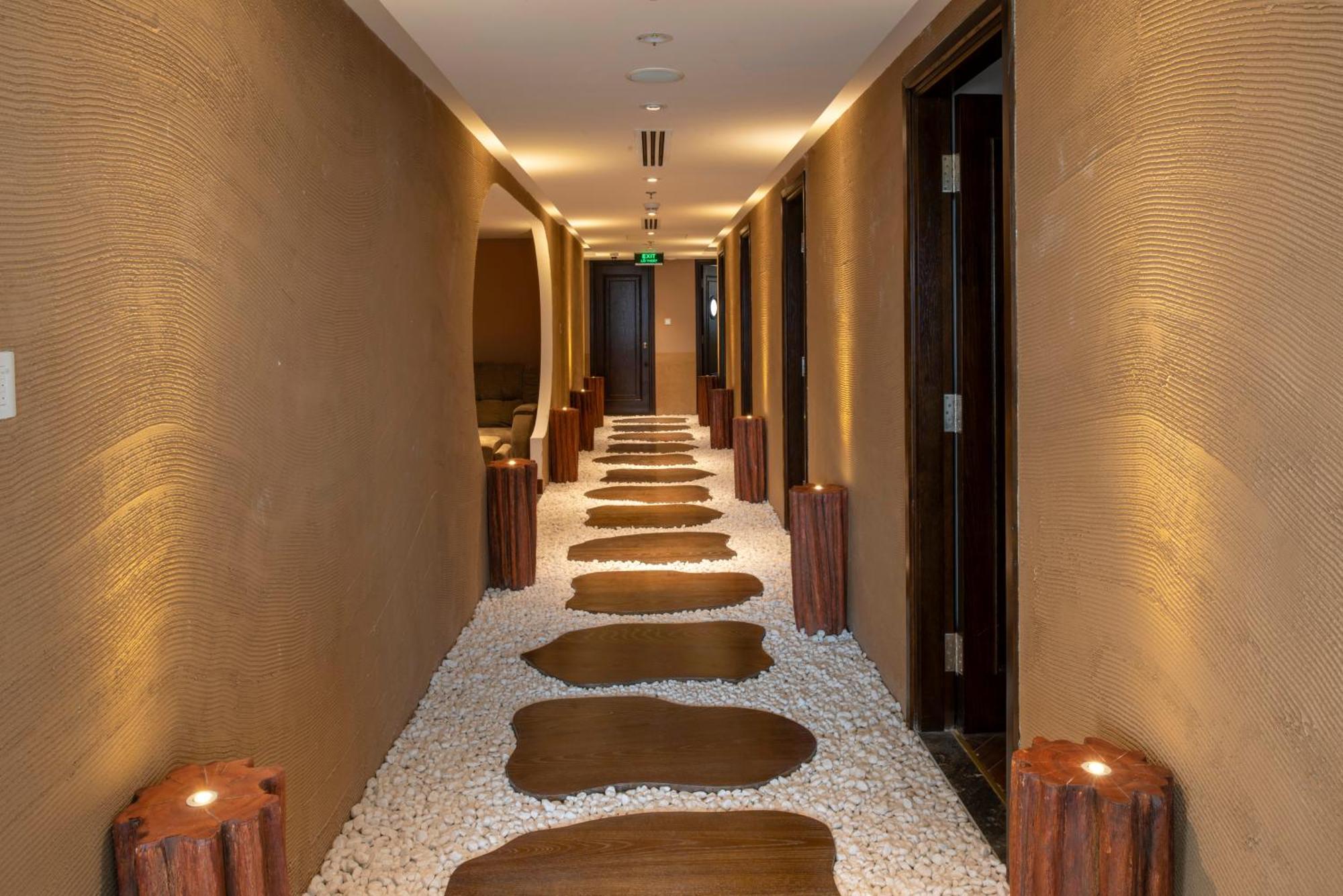 Wyndham Garden Hanoi Buitenkant foto