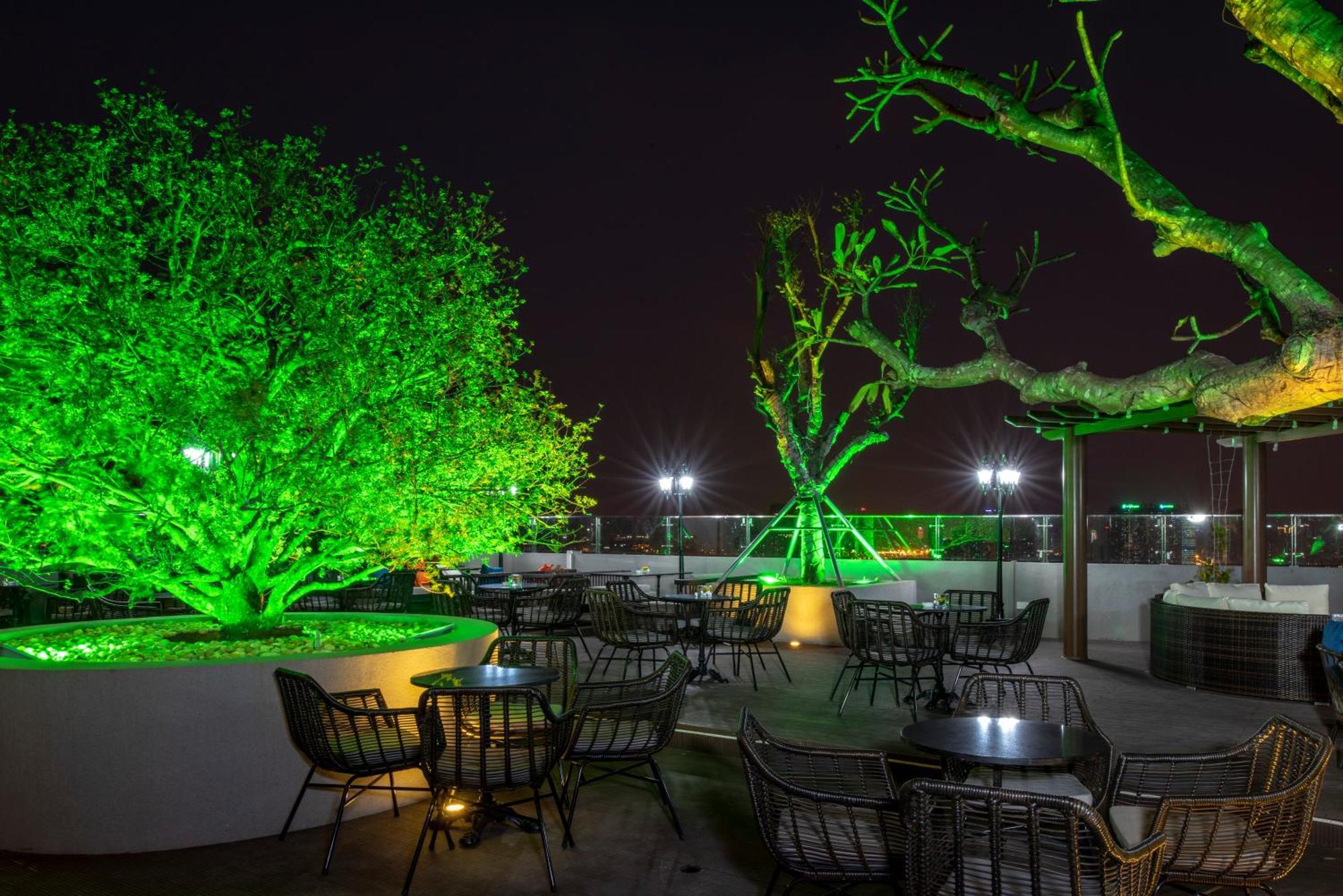 Wyndham Garden Hanoi Buitenkant foto