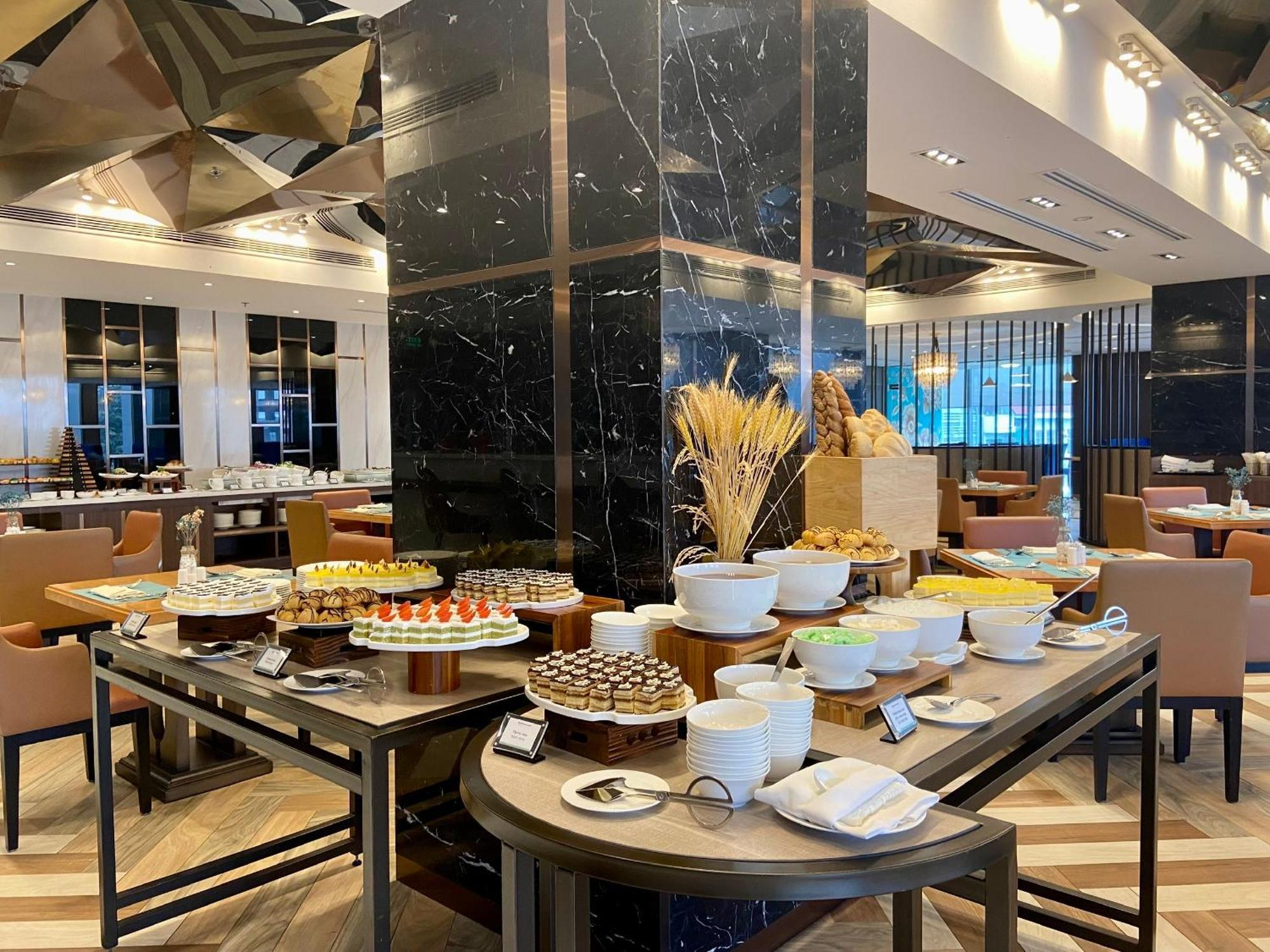 Wyndham Garden Hanoi Buitenkant foto